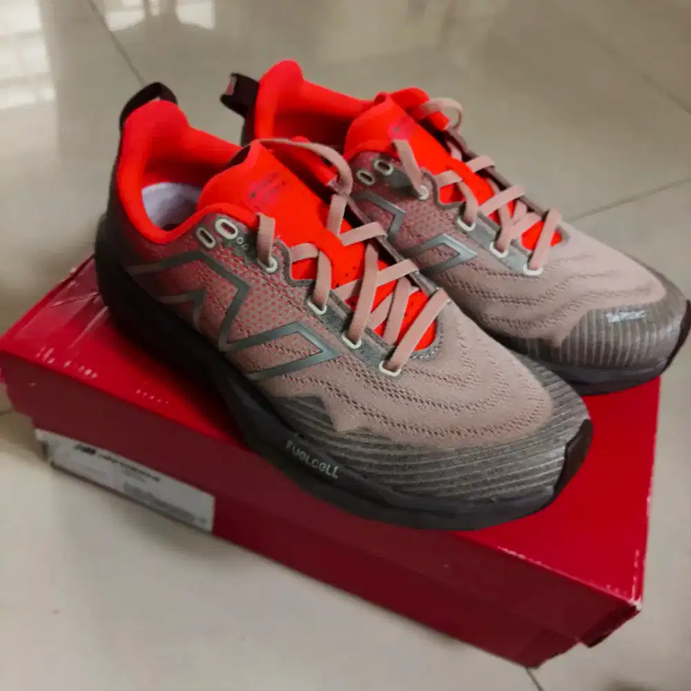 ‎Preloved Sepatu New Balance Trail Running Fuel Cell 39 (COD Surabaya)