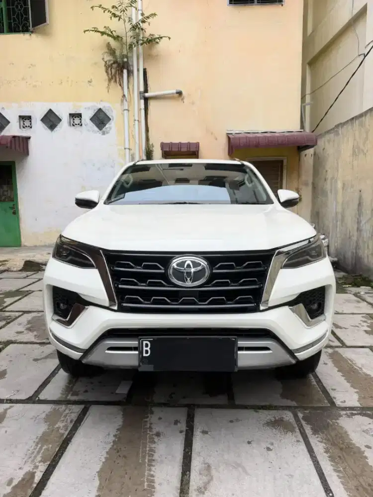 Toyota Fortuner 2.4 Diesel VRZ AT Matic A/T 2021