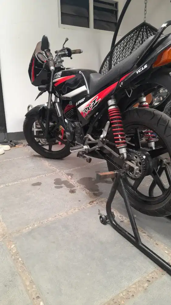 Dijual barang koleksi yamaha rxz