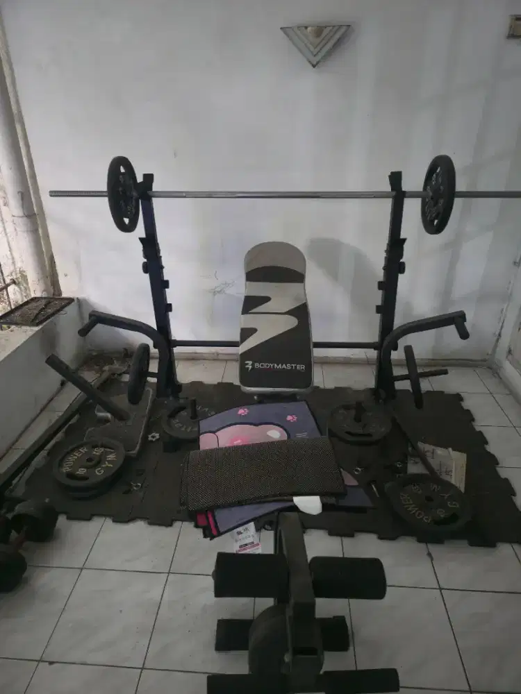 Alat bench press dan pull down