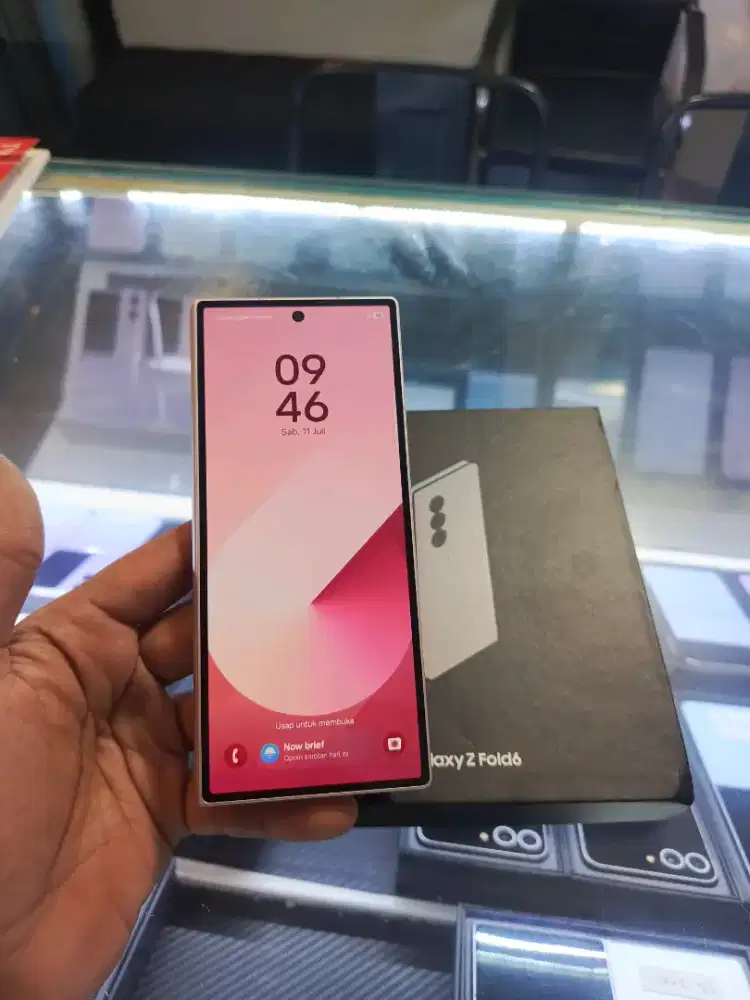 SAMSUNG Z FOLD 6 5G RAM 12/256GB ORIGINAL SEIN MULUS NORMAL

TAMPILAN