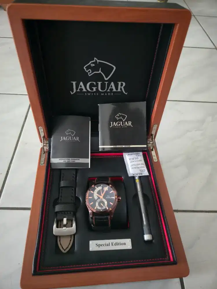 Jam tangan pria wanita