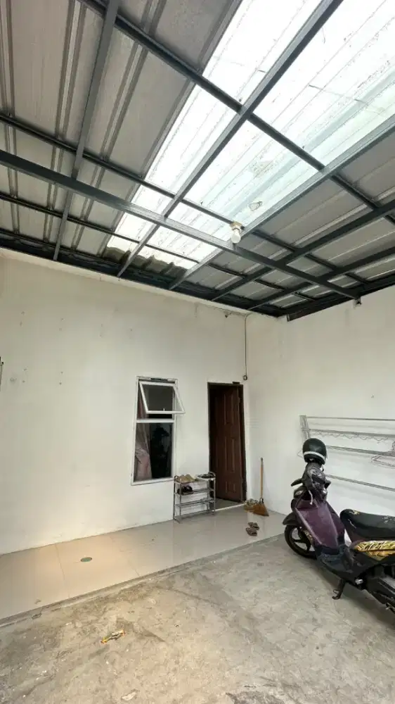 RUMAH DIKONTRAKAN AKSES 2 MOBIL
