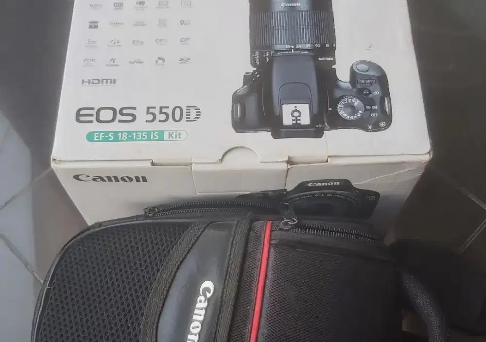 Kamera Canon EOS 550D kit2