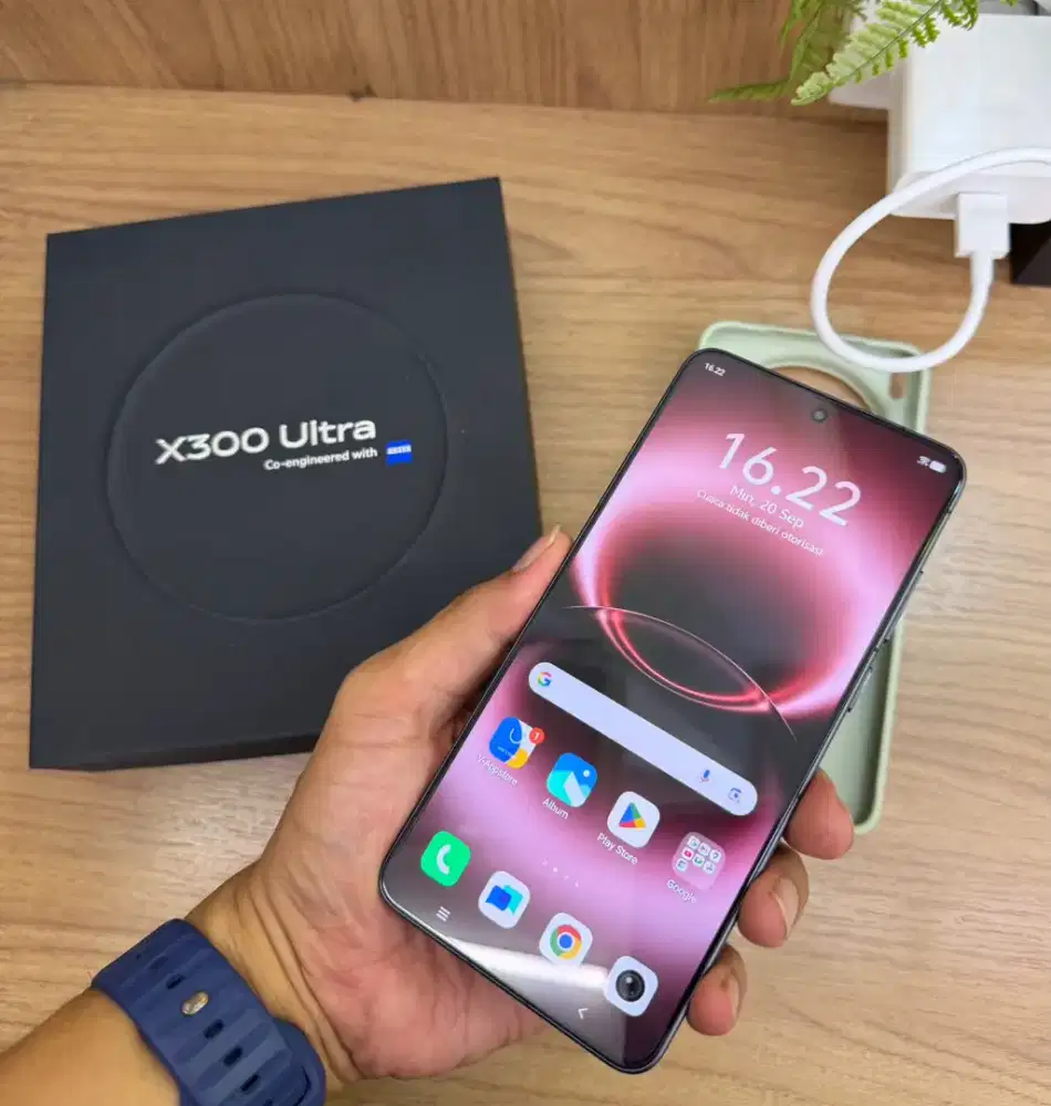 Vivo X300 Ultra 16/512GB Zeiss Optic Kamera Resmi Mulus SD Elite Gen 5