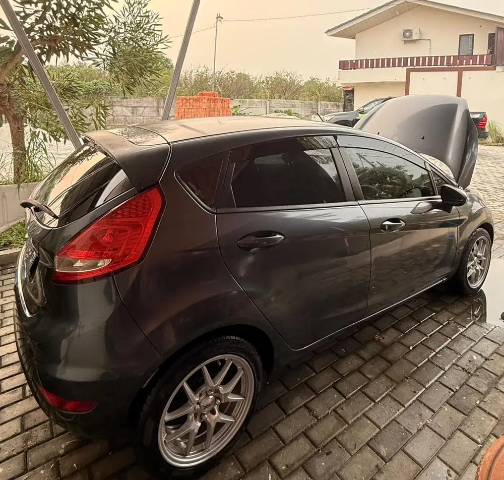 Ford Fiesta Trend 1.4 M/T thn 2012