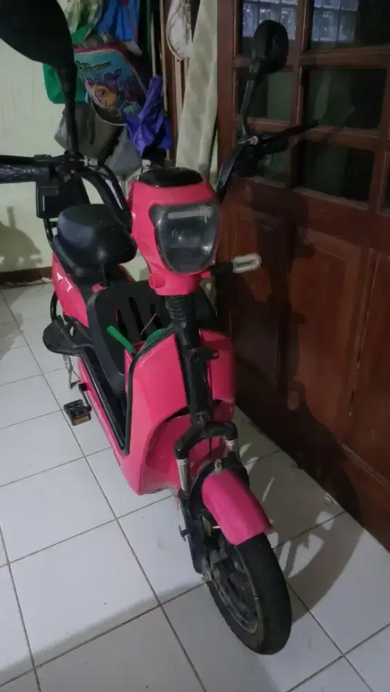 Sepeda Listrik Bekas Kondisi Masih Mulus