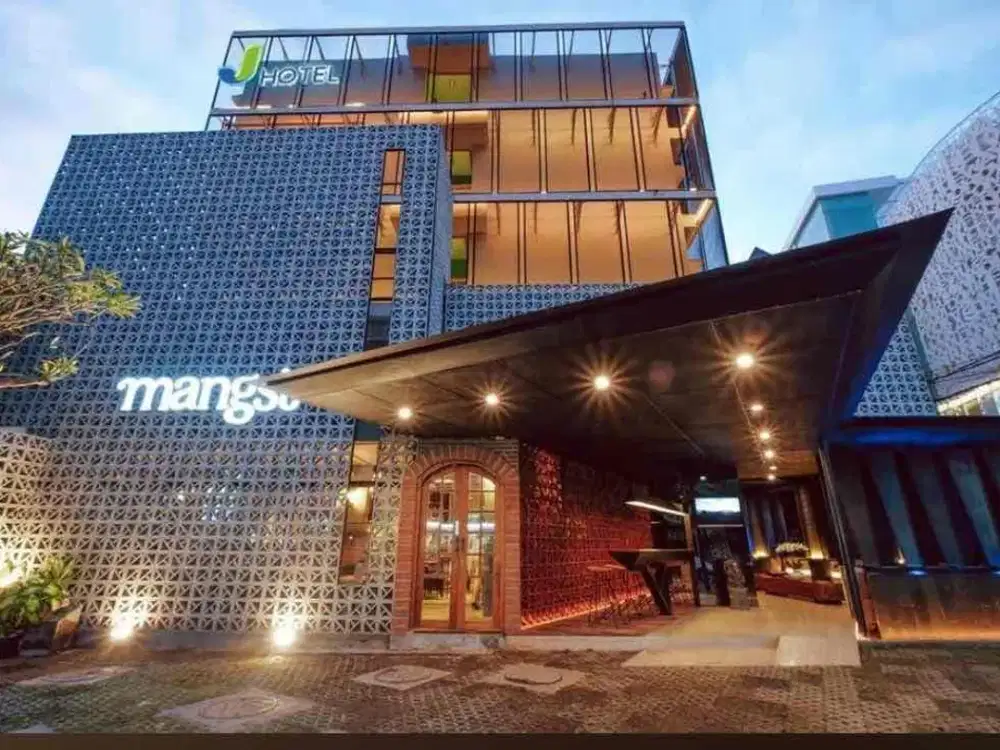 Dijual Hotel Bintang 3 modern  di Jl Raya Kuta