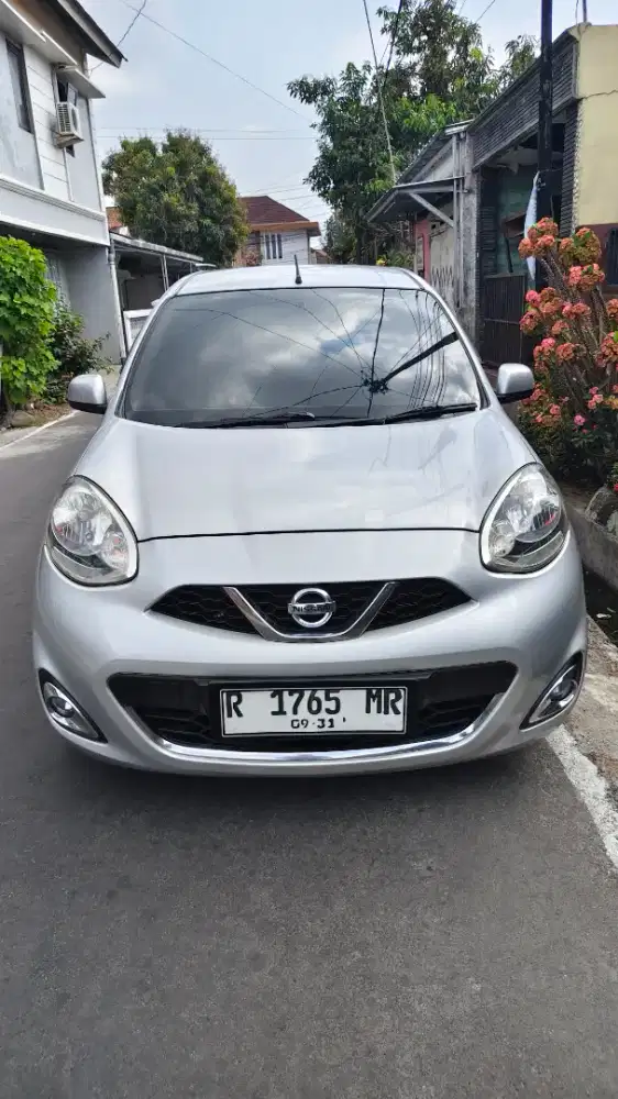 Nissan march XS 1,2 Matic 2014 plat R km 63rb