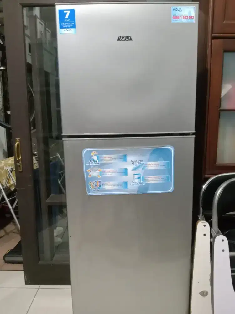 Kulkas merk Aqua
