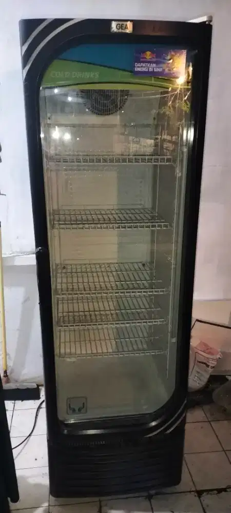 Jual showcase Gea 5 rak 360 liter MASIH ORISINIL BELUM PERNAH SERVIS