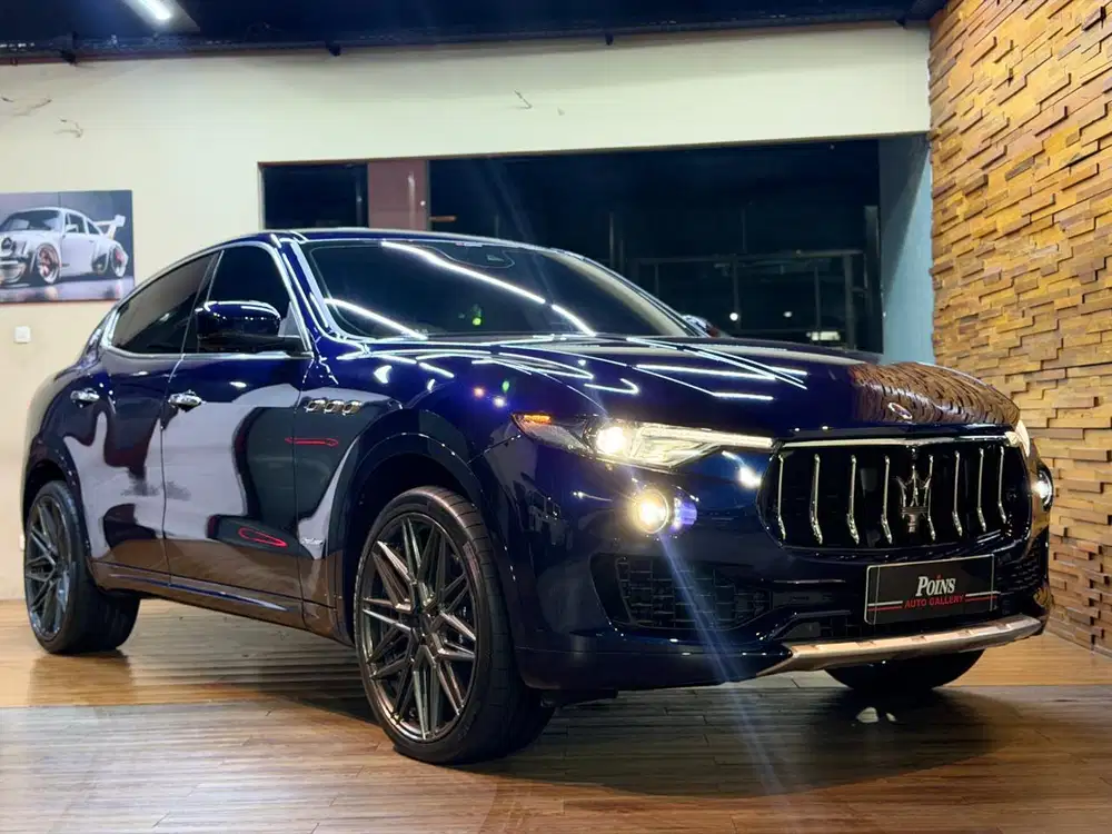 Maserati Levante S nik 2017