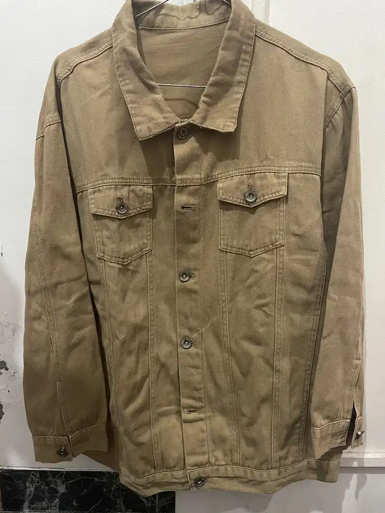 Jaket levis coklat