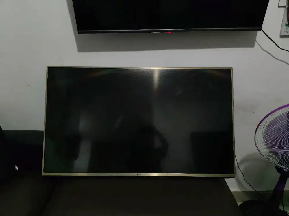 TV LED LG 49 Inch – Bekas, Layar Besar