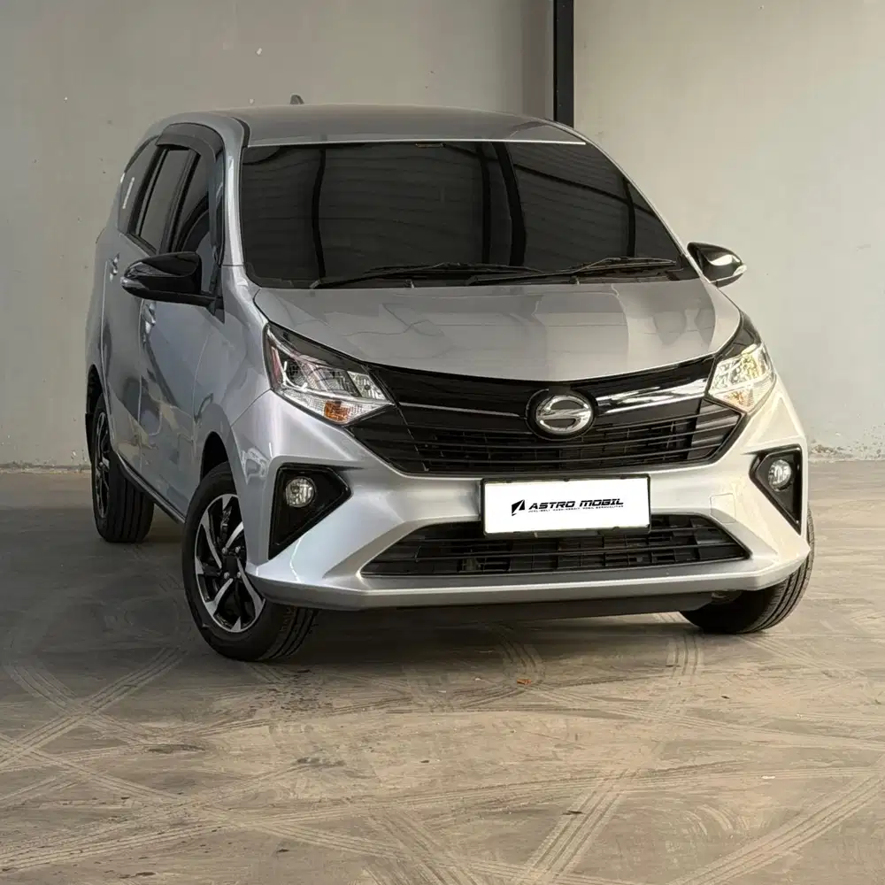 SIGRA R DELAXU 2026 / 2025 Manual bagus Murah Kredit bekas Surabaya
