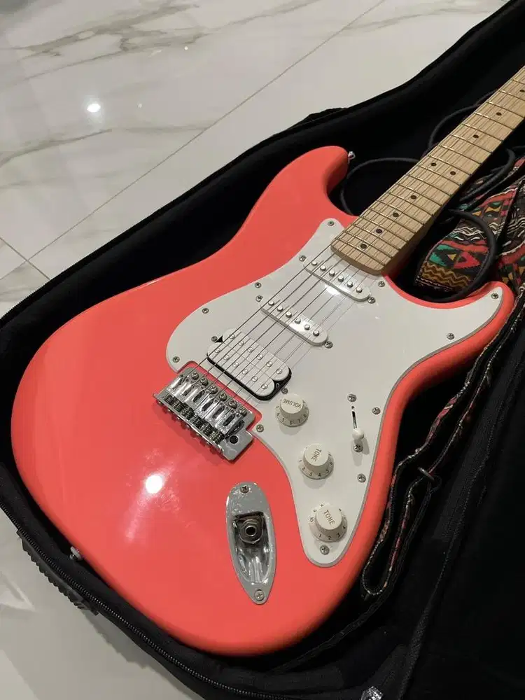 Squier Stratocaster Sonic Pink Sangat Mulus