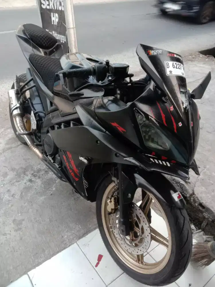 Yamaha R15 V2.Stnk hilng.srt Bpkb ada.B jkt 2024