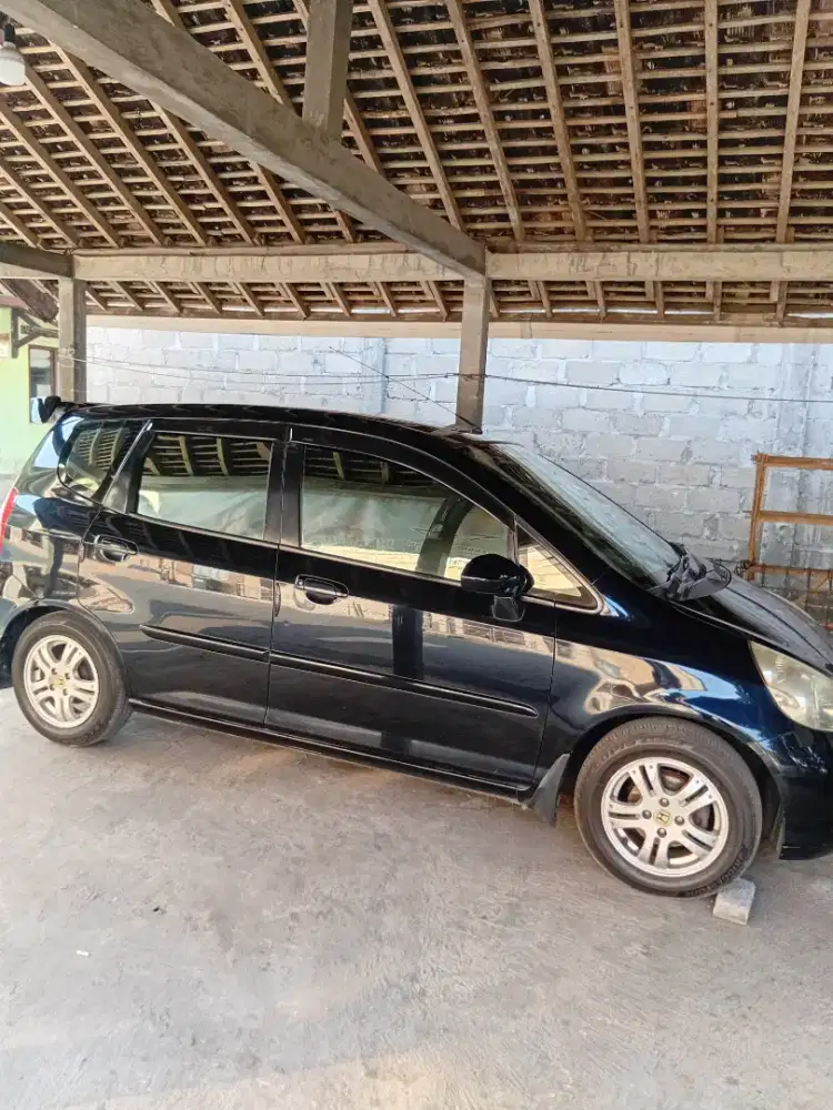 DIJUAL MOBIL JAZZ th 2004