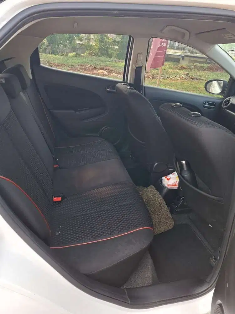 Mazda 2 2012 Bensin