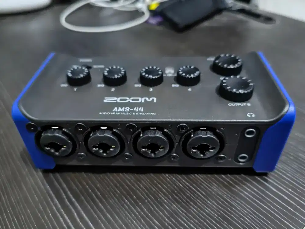 soundcard zoom ams 44