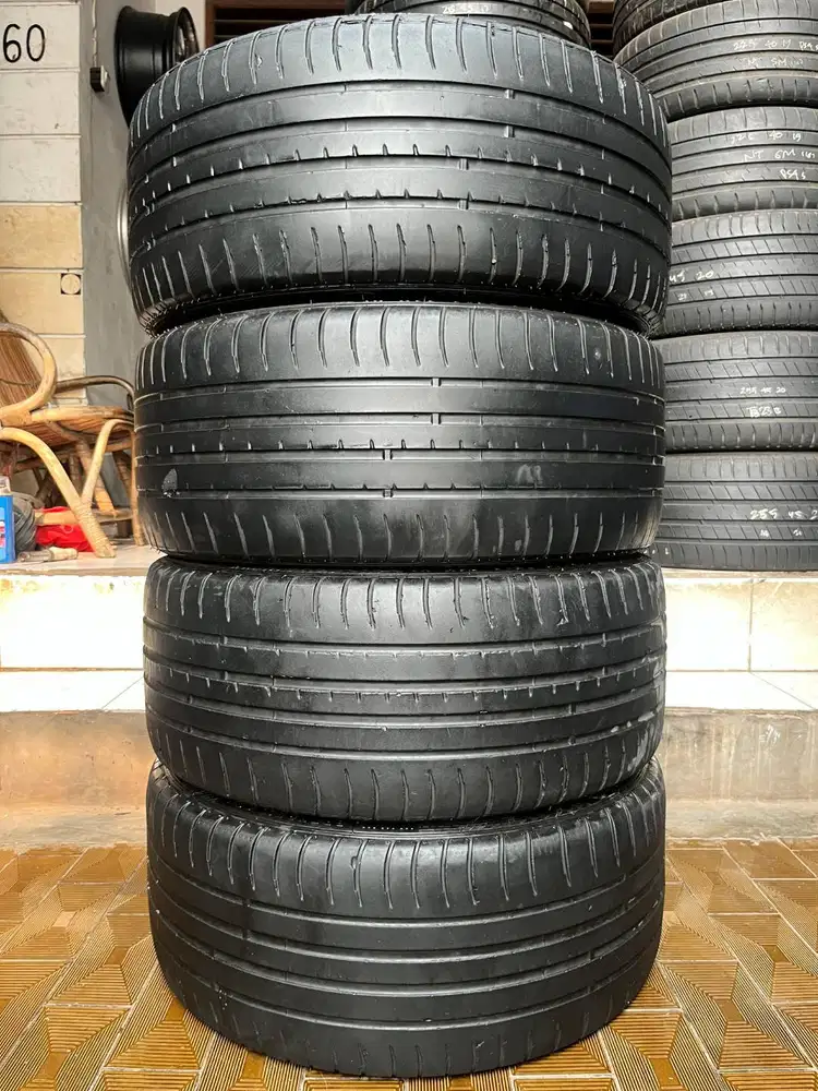 Ban Accelera 245 40 r19 4Pcs