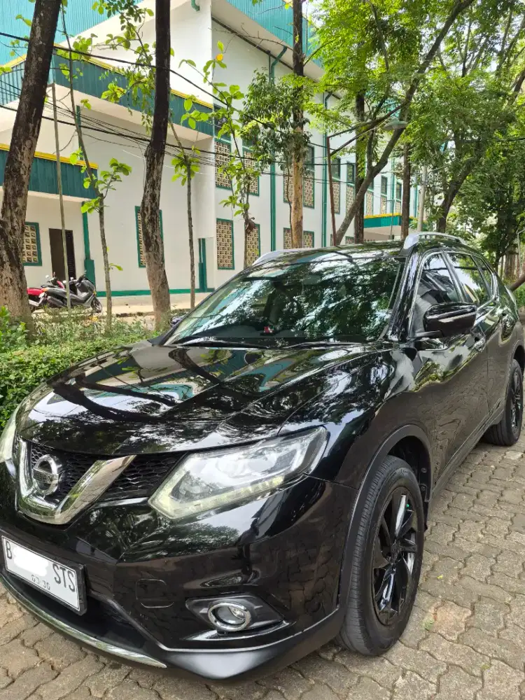 Nissan X-TRAIL 2.5 AT 2015 T32 Kondisi Istimewa