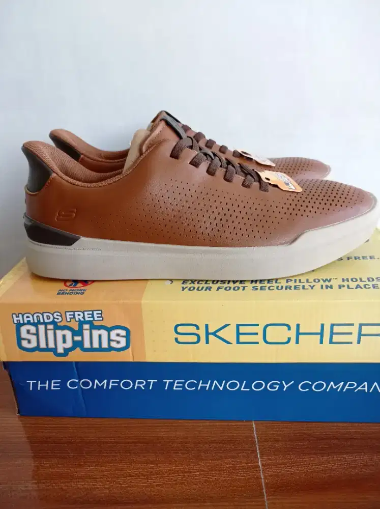 Sepatu skechers ori