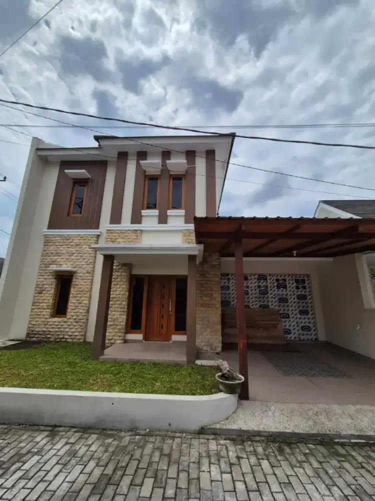 Dijual : Rumah Tinggal  Kondisi Baru Perumahan Damai Ilustria