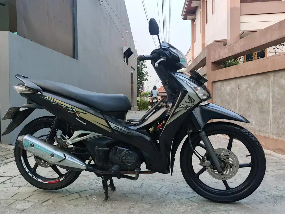 Honda Supra X 125 stater tokcer halus mulus terawat