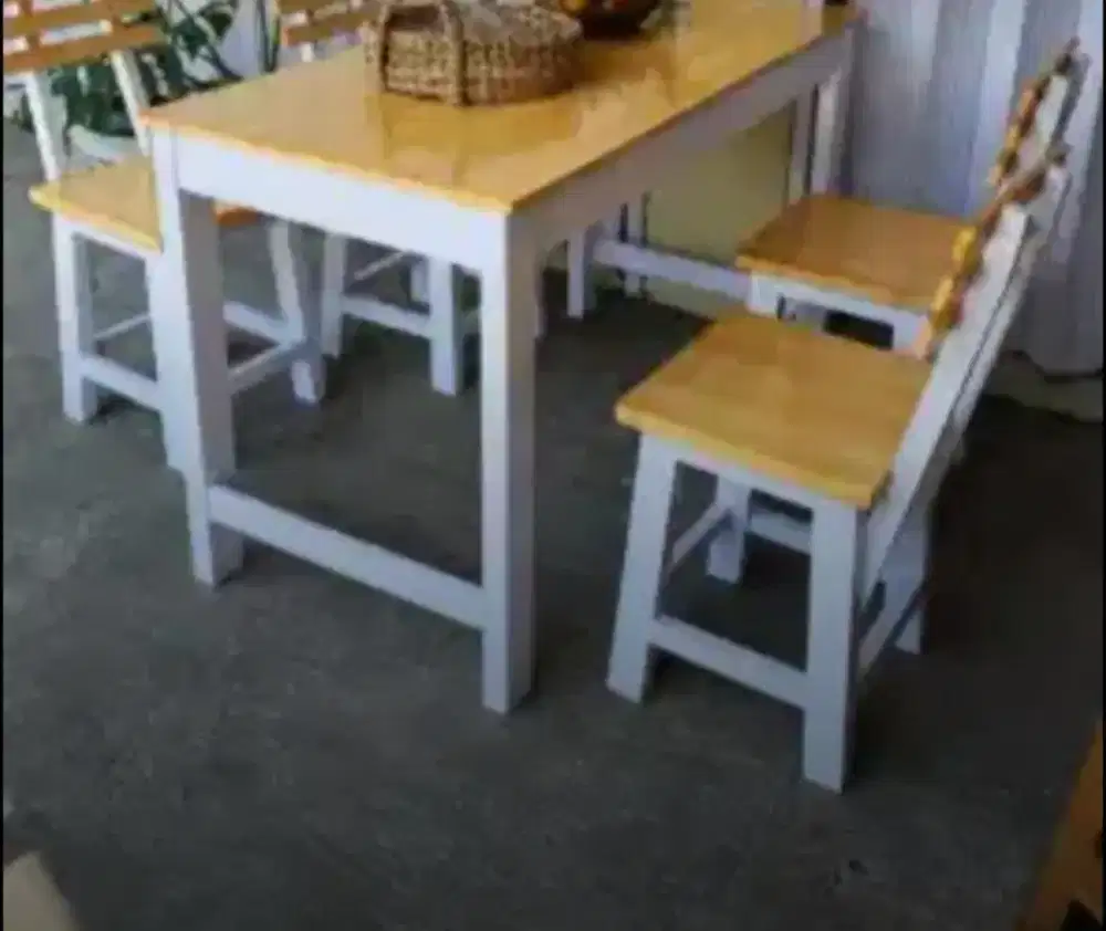 Dijual meja kursi makan sett kayu