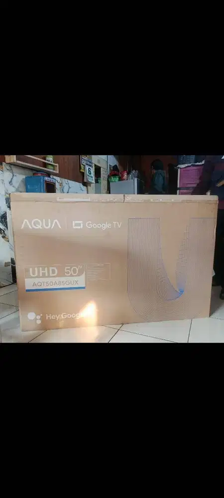 Di jual tv 50in merk aqua baru