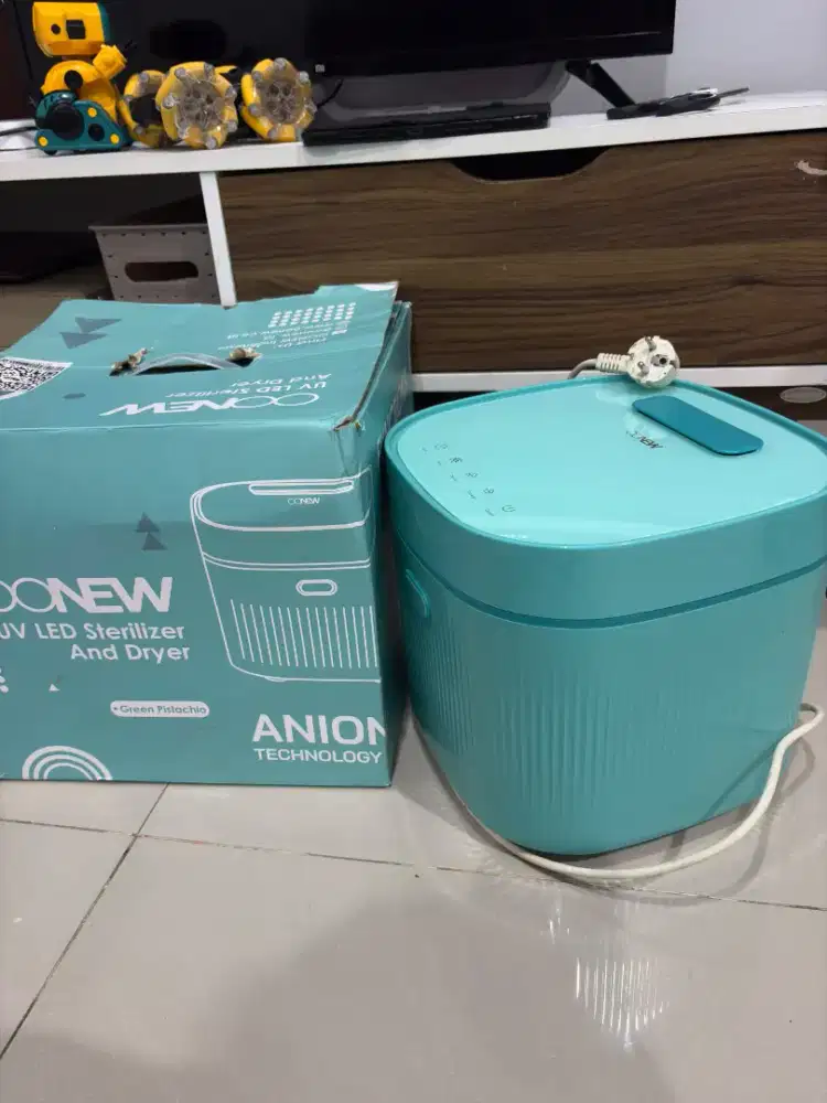 Oonew UV LED Sterilizer and Dryer (Green Pistachio) - Mulus & Terawat