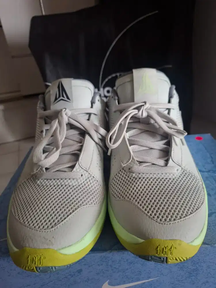 Sepatu basketball Nike JA morant basketball