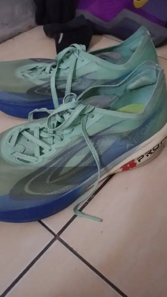 nineten haze aegis sepatu lari