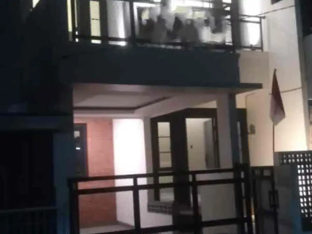 Rumah full renovasi siap huni di graha bintaro jaya