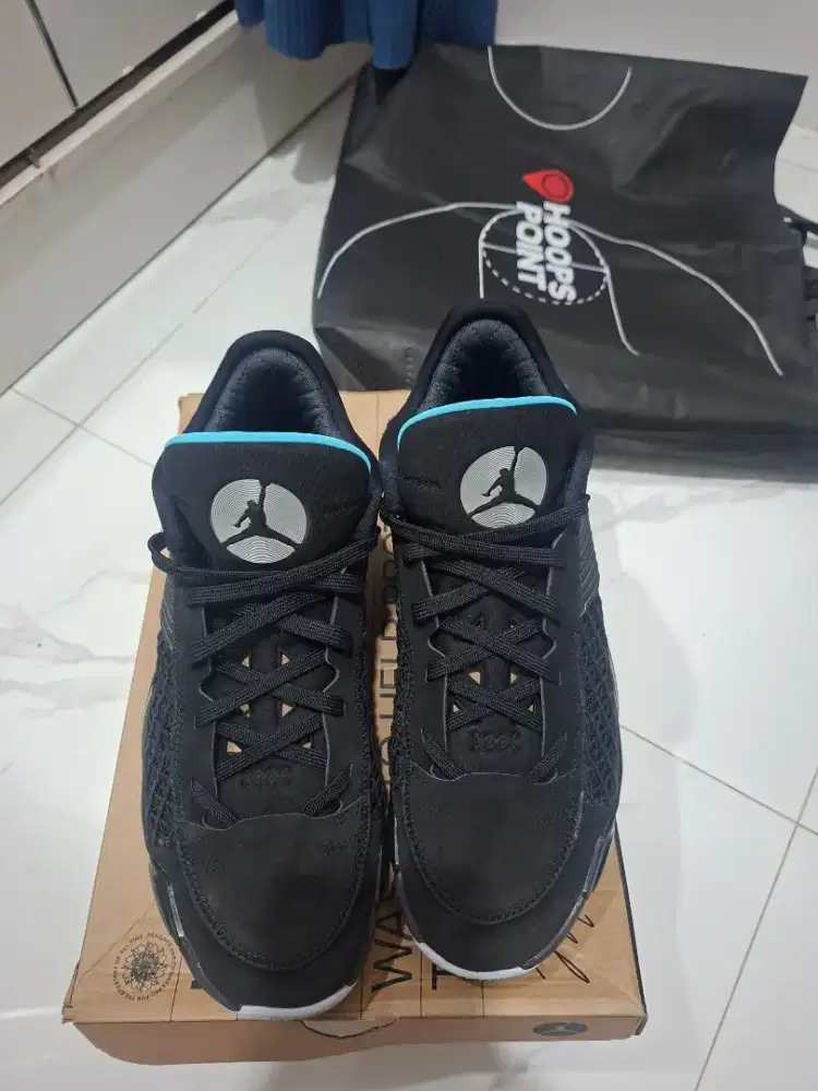 Sepatu basketball Nike jordan 38
