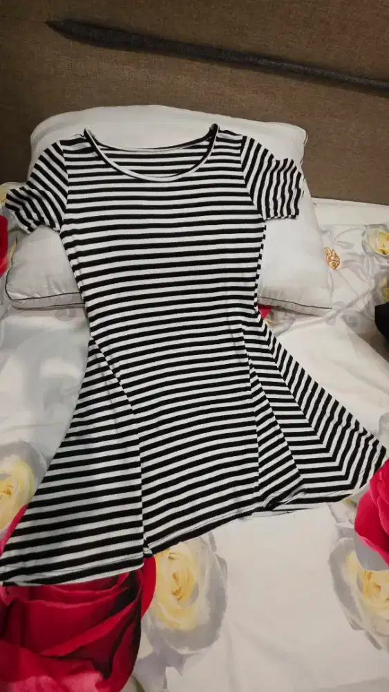 Dress garis garis