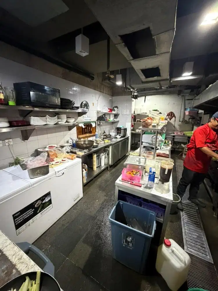 Peralatan Dapur Kitchen lengkap meja stainless chiller freezer piring