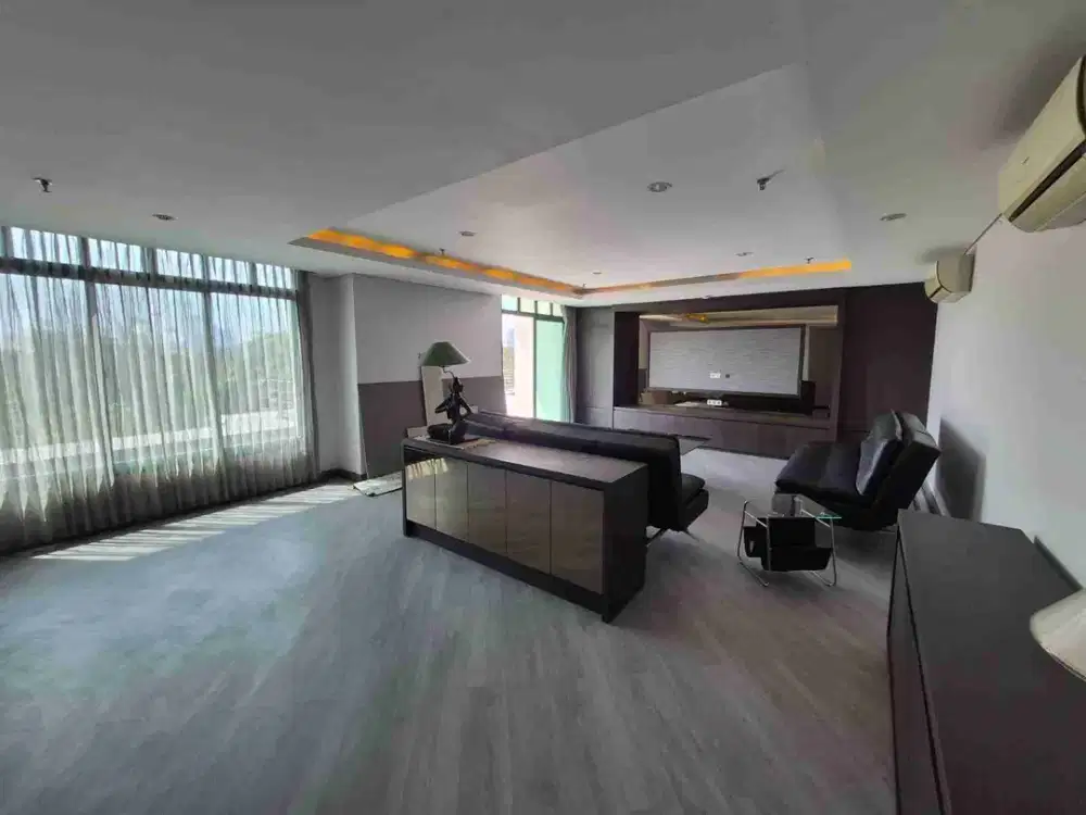 Dijual Condominium di Graha Famili
Graha Regency B
