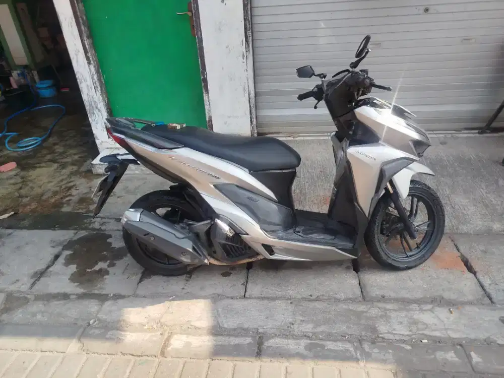 HONDA VARIO 150 cc .