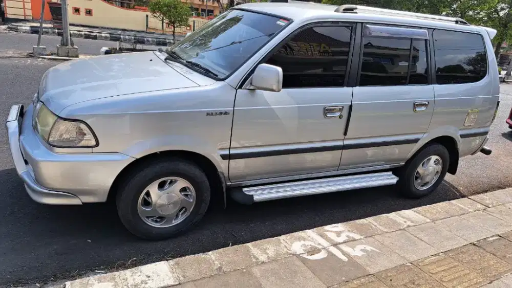 Toyota kijang lgx 2000 Nopol R (Purbalingga)