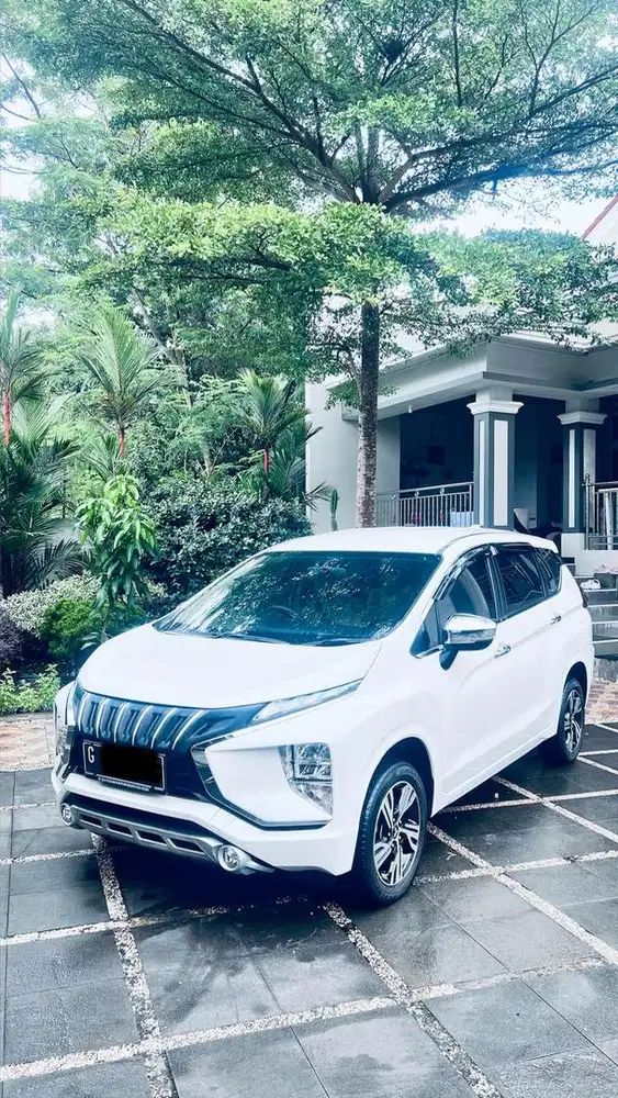 Mitsubishi Xpander Putih 1.5L Ultimate-L AT Matic