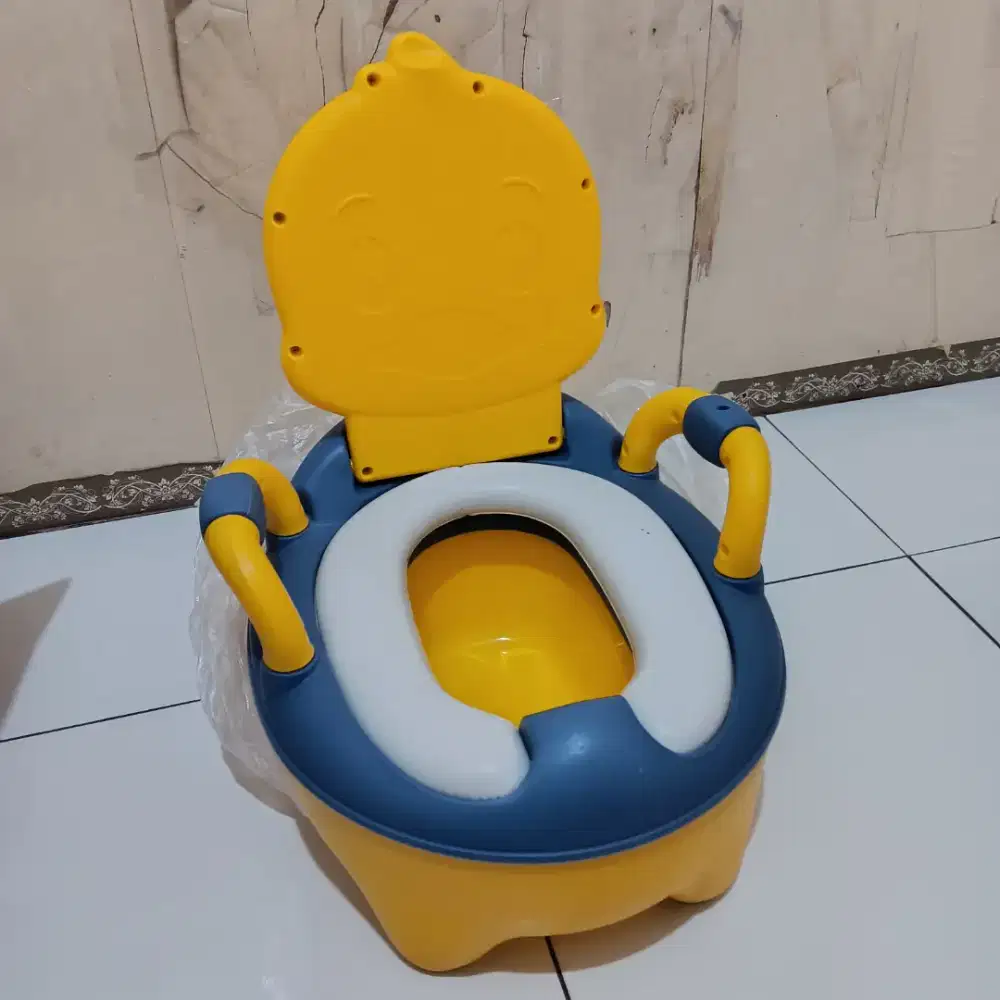 Toilet traning anak bebek kuning