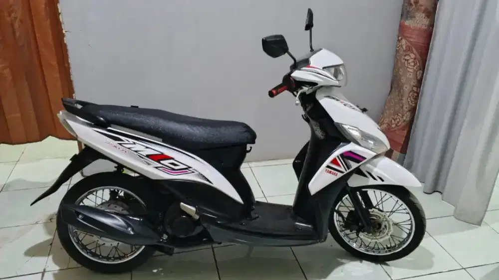 Yamaha Mio z tahu 2013  .Rp.5.500.000 nego