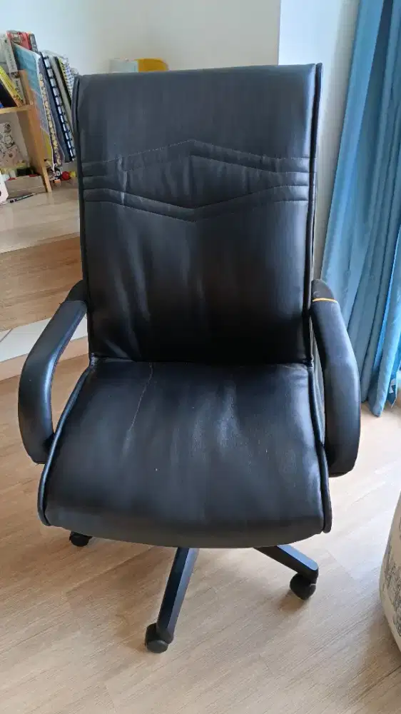 Kursi kerja direktur