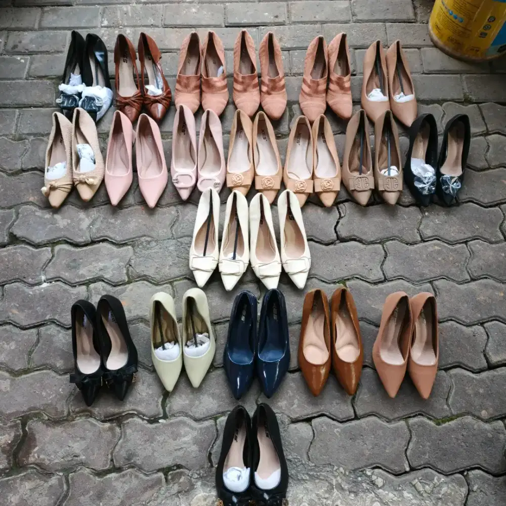 Sepatu hELL'S women