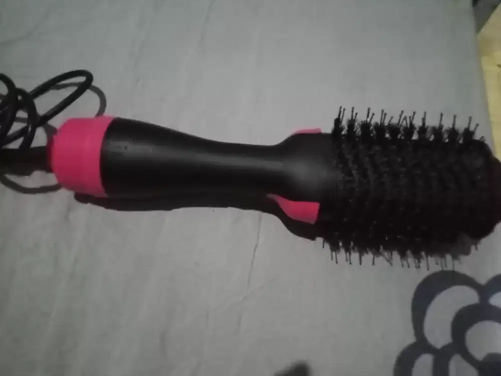 Hairdrayer/sisir pengering
