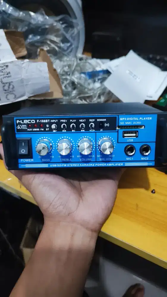 Amplifier bluetooth karaoke