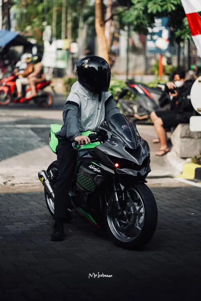 ZX25R 2023 ABS QS