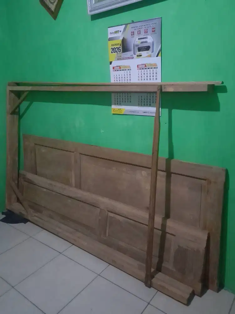 Pintu kupu kupu 1 set & jendela gandeng kamar kayu kamper